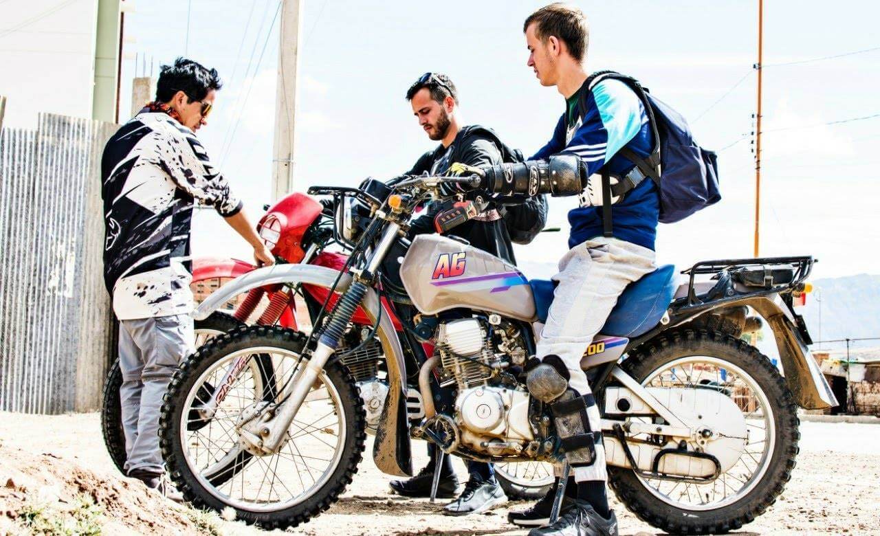 Motorcycle lessons in the Mountains of Sucre 1